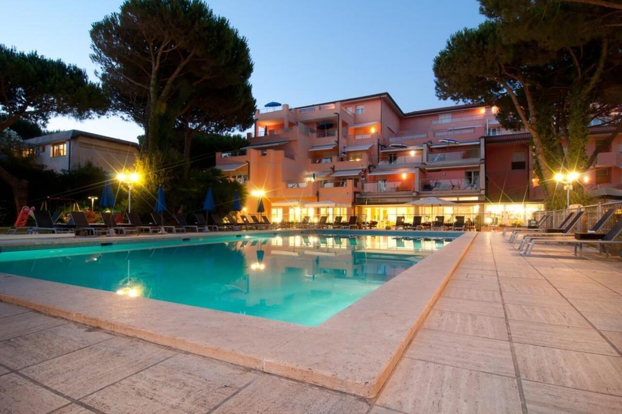Versilia Palace Hotel Marina di Pietrasanta Luaran gambar