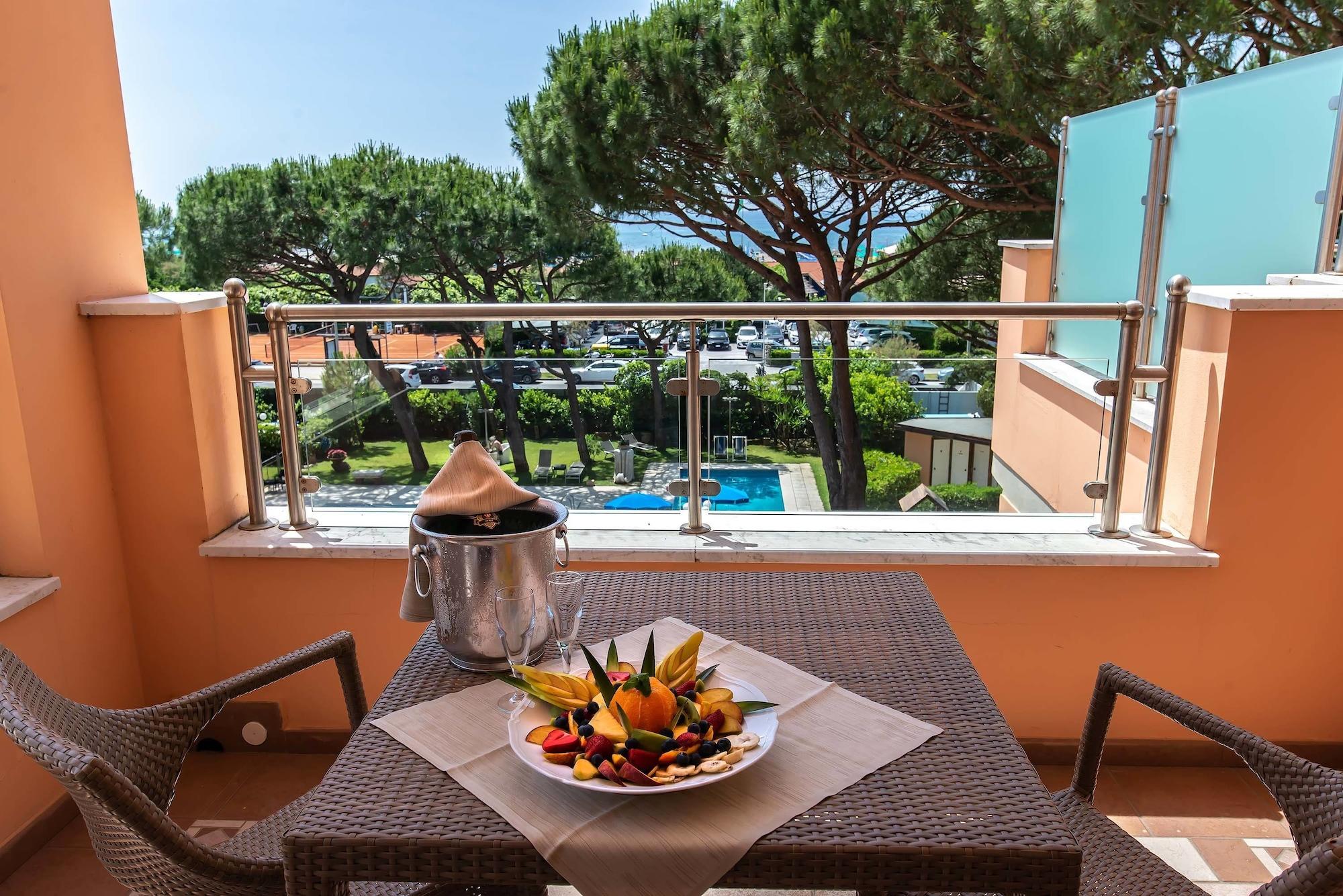 Versilia Palace Hotel Marina di Pietrasanta Luaran gambar