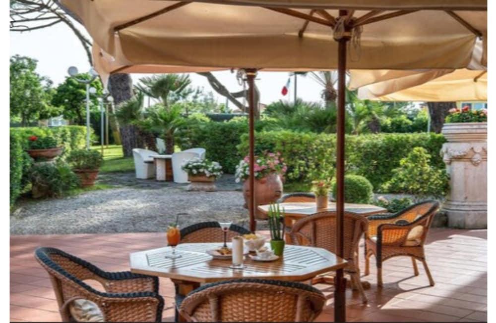 Versilia Palace Hotel Marina di Pietrasanta Luaran gambar