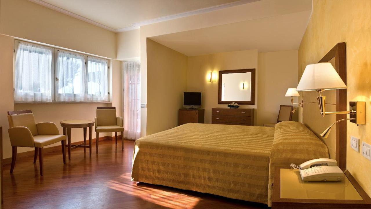 Versilia Palace Hotel Marina di Pietrasanta Luaran gambar