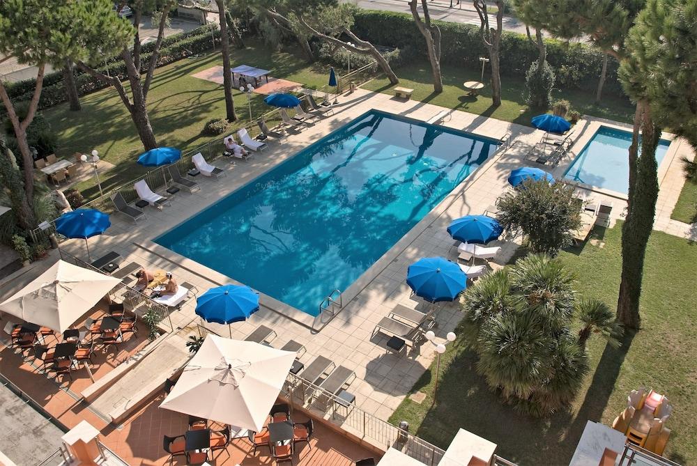 Versilia Palace Hotel Marina di Pietrasanta Luaran gambar