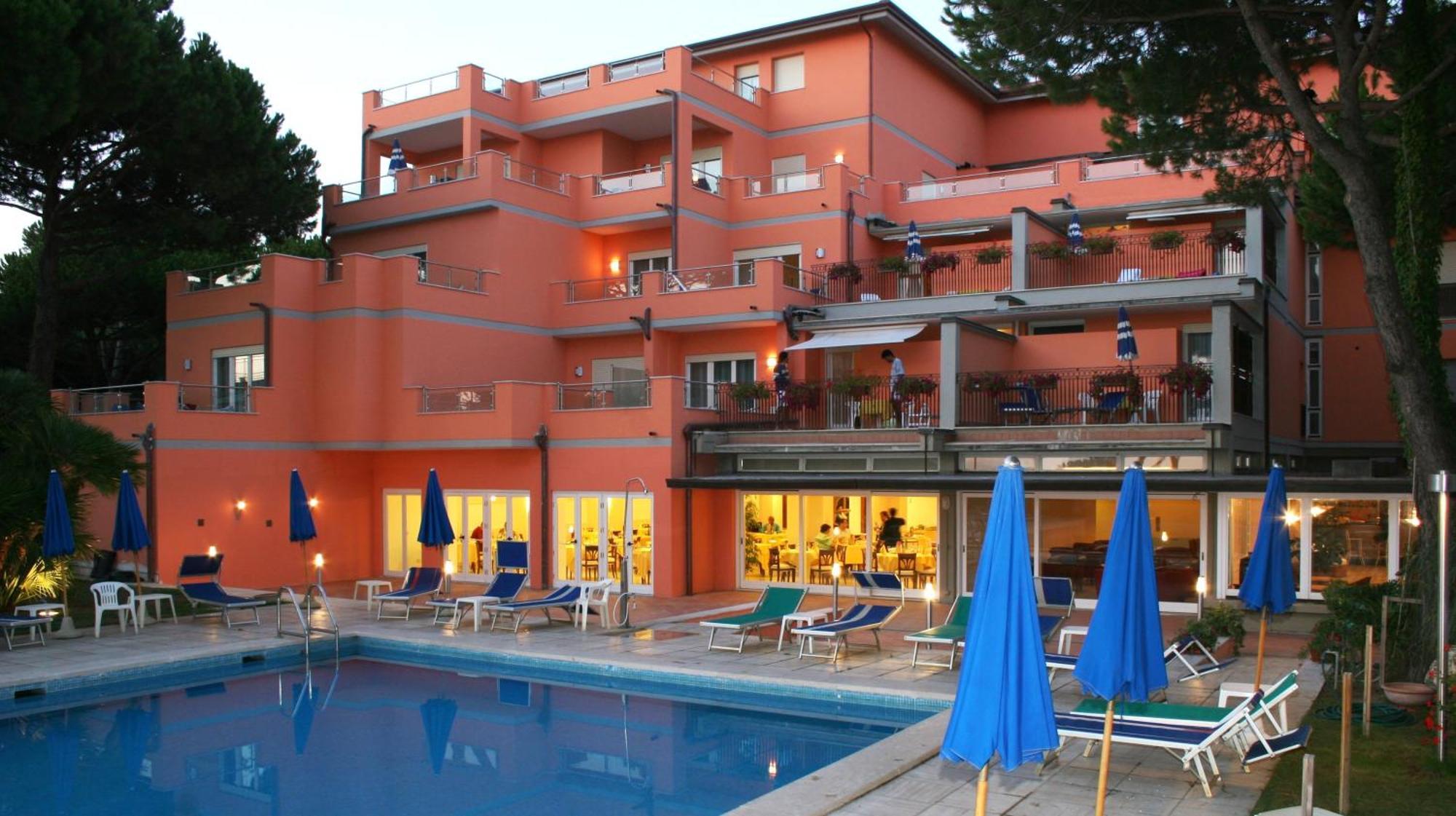 Versilia Palace Hotel Marina di Pietrasanta Luaran gambar