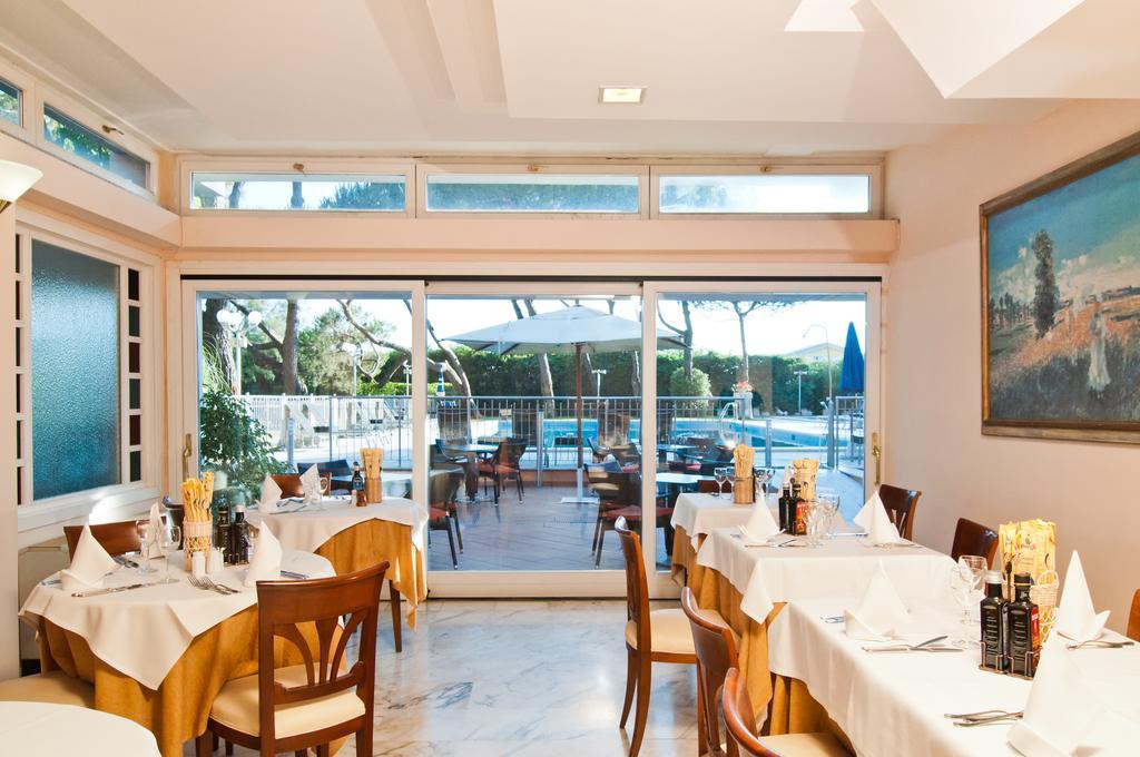 Versilia Palace Hotel Marina di Pietrasanta Luaran gambar